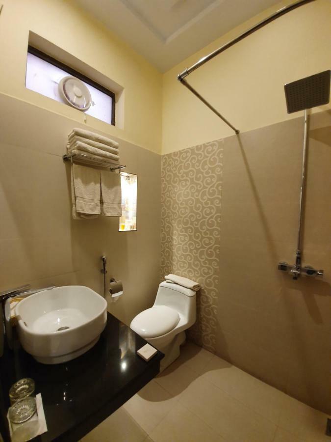 S Chalet Мултан Стая снимка